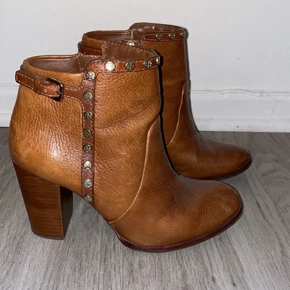Tory Burch Boots 👢 - Picture 3 of 5
